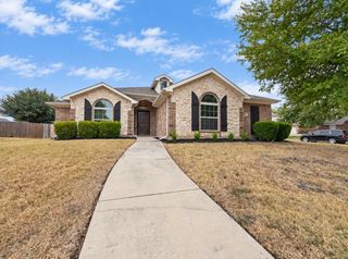 923 Grouse Road, Glenn Heights, TX 75154