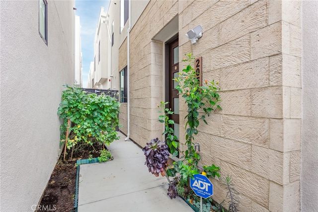2054 Mylitta, Gardena, CA 90249