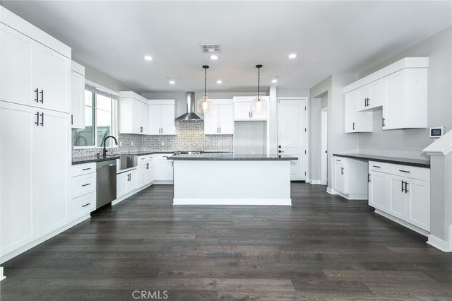 2054 Mylitta, Gardena, CA 90249