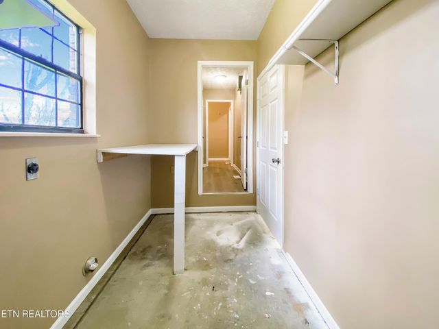 1040 Loop Rd, Sevierville, TN 37876