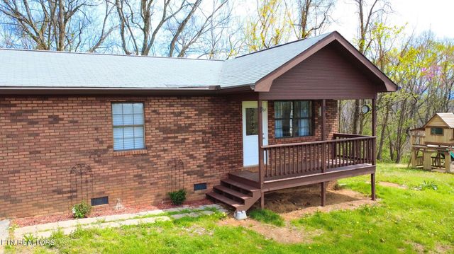 1040 Loop Rd, Sevierville, TN 37876