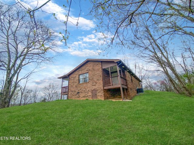 1040 Loop Rd, Sevierville, TN 37876
