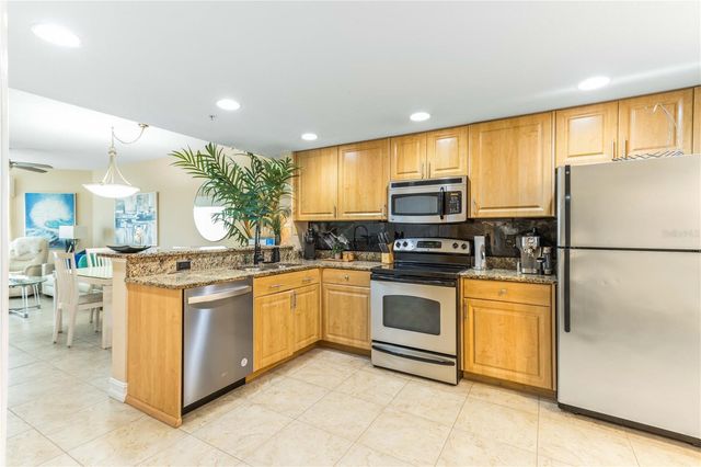 11605 GULF BOULEVARD 503, St Petersburg, FL 33706