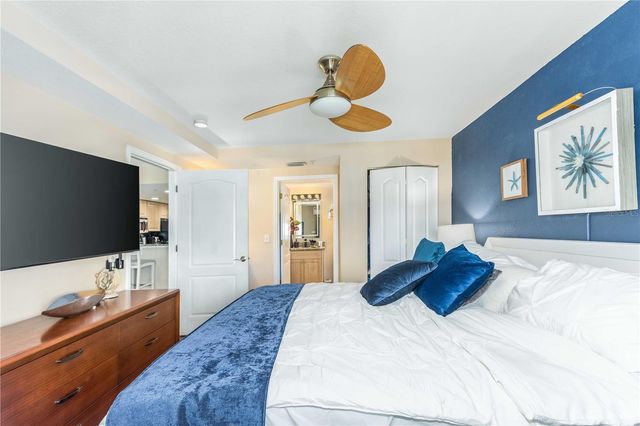 11605 GULF BOULEVARD 503, St Petersburg, FL 33706