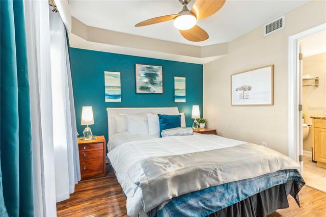 11605 GULF BOULEVARD 503, St Petersburg, FL 33706