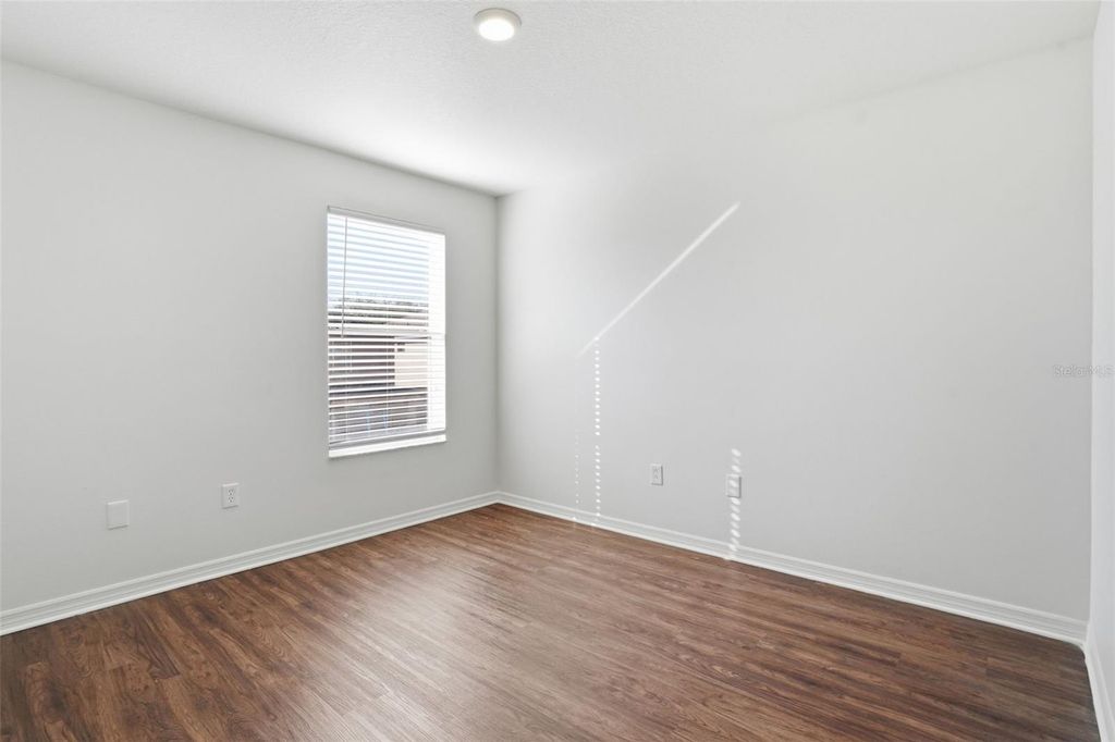 Image 26 of property listing at 15419 SHOAL HAVEN PLACE, Ruskin, FL 33573