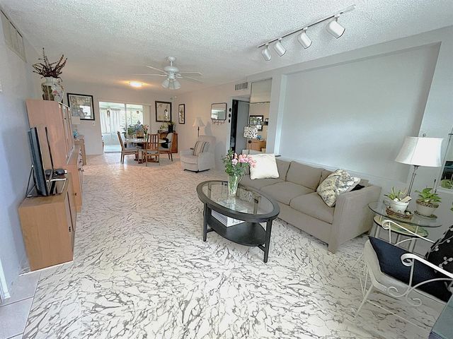 2431 Del Aire Boulevard 115-d, Delray Beach, FL 33445