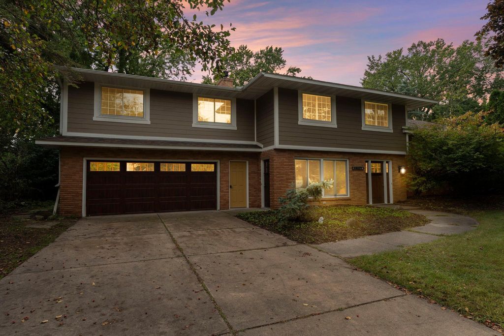 3396 Glen Oaks Avenue, White Bear Lake, MN 55110