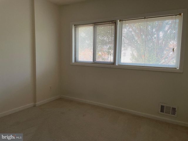 6704 OLD CHESTERBROOK RD, Mclean, VA 22101