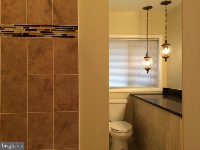 6704 OLD CHESTERBROOK RD, Mclean, VA 22101