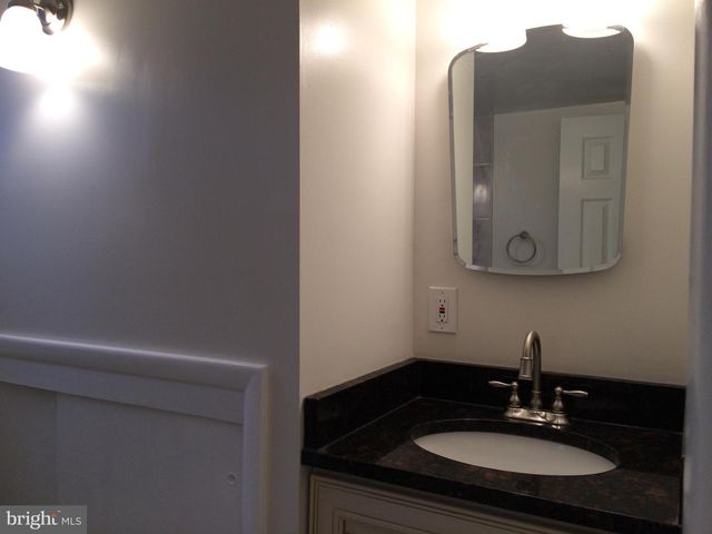 6704 OLD CHESTERBROOK RD, Mclean, VA 22101