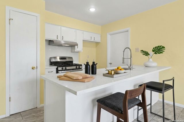 4842 CASA ORO ST, San Antonio, TX 78233