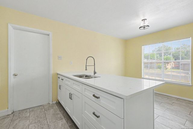 4842 CASA ORO ST, San Antonio, TX 78233