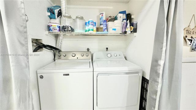 741 NW 105th Ter, Pembroke Pines, FL 33026