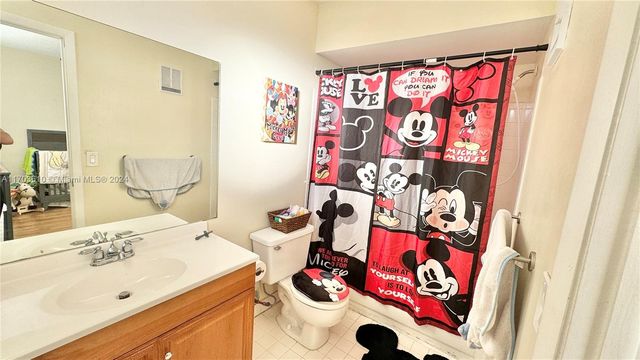 741 NW 105th Ter, Pembroke Pines, FL 33026