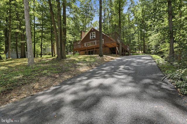 8147 MICHAUX DRIVE, Fayetteville, PA 17222