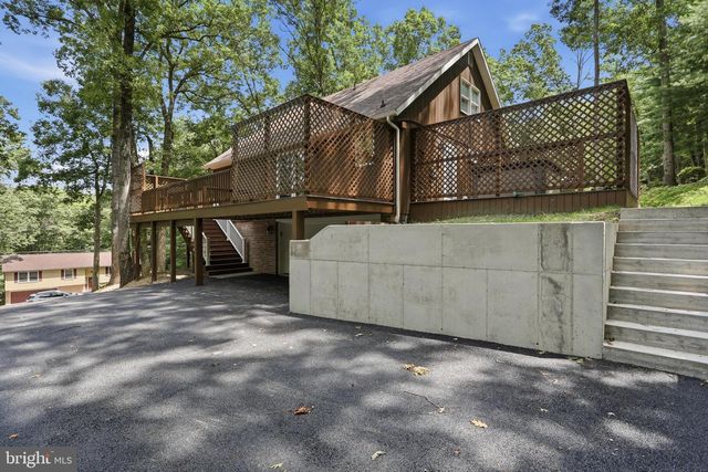 8147 MICHAUX DRIVE, Fayetteville, PA 17222