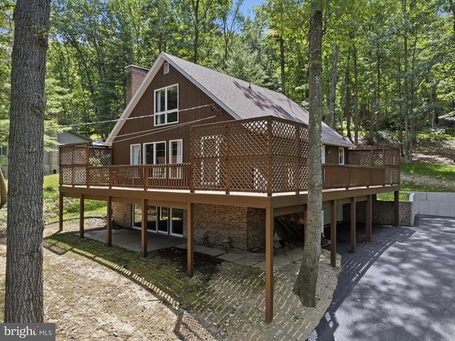 8147 MICHAUX DRIVE, Fayetteville, PA 17222