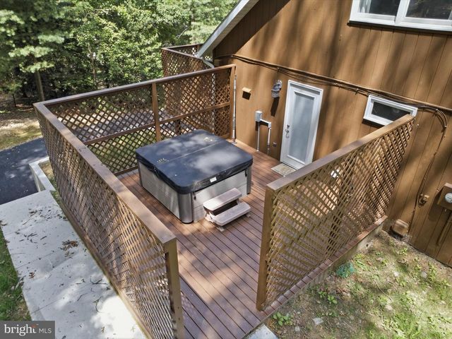 8147 MICHAUX DRIVE, Fayetteville, PA 17222