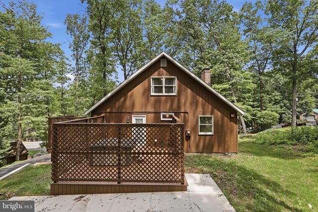 8147 MICHAUX DRIVE, Fayetteville, PA 17222