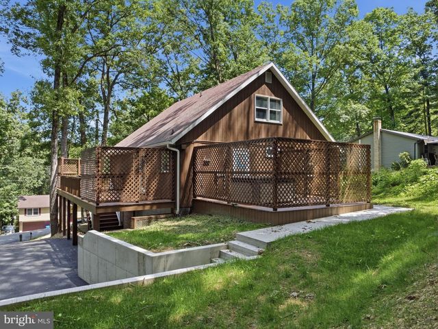 8147 MICHAUX DRIVE, Fayetteville, PA 17222