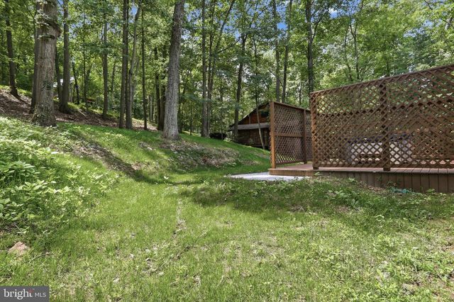 8147 MICHAUX DRIVE, Fayetteville, PA 17222