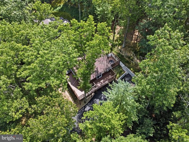 8147 MICHAUX DRIVE, Fayetteville, PA 17222