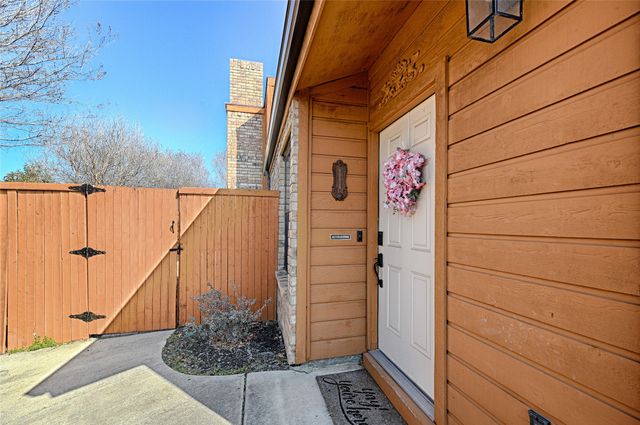 2027 Springwood Place A, Carrollton, TX 75006