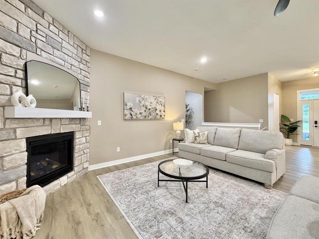 3762 White Pine Drive, Janesville, WI 53545