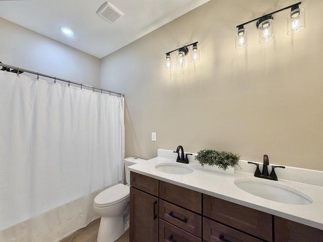 3762 White Pine Drive, Janesville, WI 53545