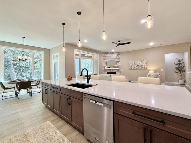3762 White Pine Drive, Janesville, WI 53545