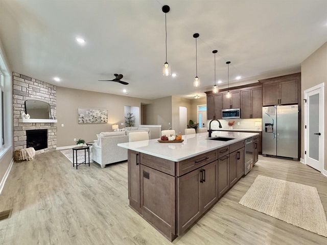 3762 White Pine Drive, Janesville, WI 53545