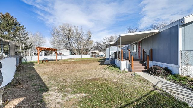 11265 S CRESCENT PARK CIR, Sandy, UT 84094