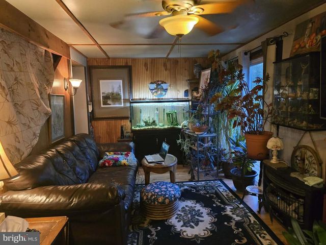 446 SPRING DR, Stanardsville, VA 22973