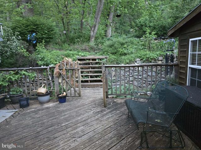 446 SPRING DR, Stanardsville, VA 22973