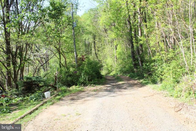 446 SPRING DR, Stanardsville, VA 22973