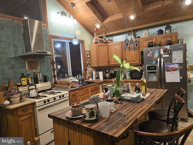 446 SPRING DR, Stanardsville, VA 22973
