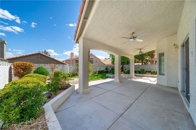 1804 Summit Pointe Drive, Las Vegas, NV 89117