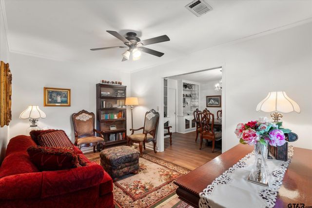 113 Mockingbird Street, Mount Pleasant, TX 75455