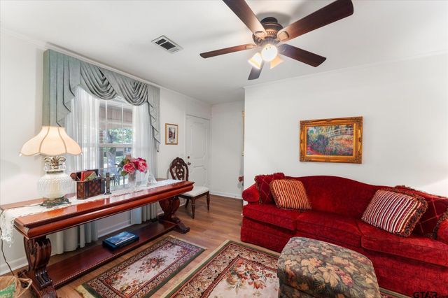 113 Mockingbird Street, Mount Pleasant, TX 75455