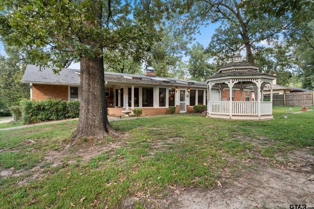 113 Mockingbird Street, Mount Pleasant, TX 75455