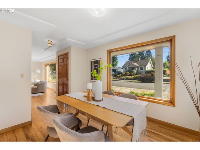 4811 Ne MASON St, Portland, OR 97218