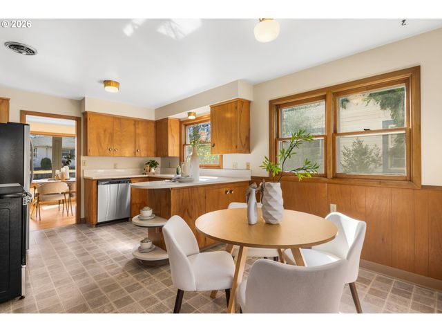 4811 Ne MASON St, Portland, OR 97218