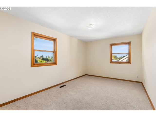 4811 Ne MASON St, Portland, OR 97218