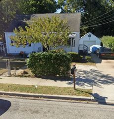 49 Peters Boulevard, Central Islip, NY 11722