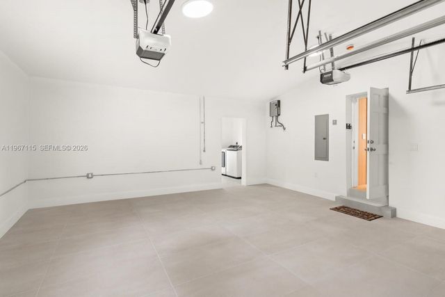 6011 Maynada St, Coral Gables, FL 33146