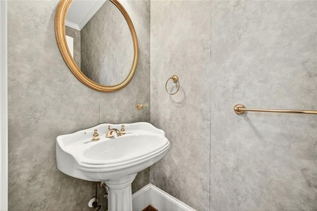 7445 Laurel Oak Drive, Suwanee, GA 30024