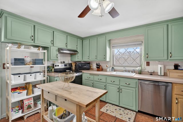 99 Pamela Avenue, Groton, CT 06340