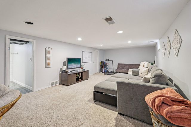 5500 37th Avenue S, Minneapolis, MN 55417