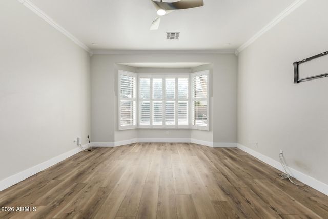 8039 W CLARA Lane, Peoria, AZ 85382